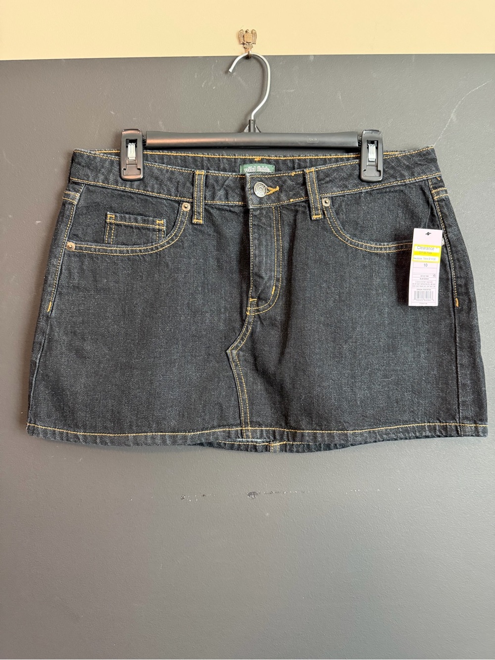 Wild Fable Dark Wash Denim Mini Skirt with Contrast Stitching. Size 10 NWT.